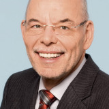 Portrait von Horst Gölzenleuchter