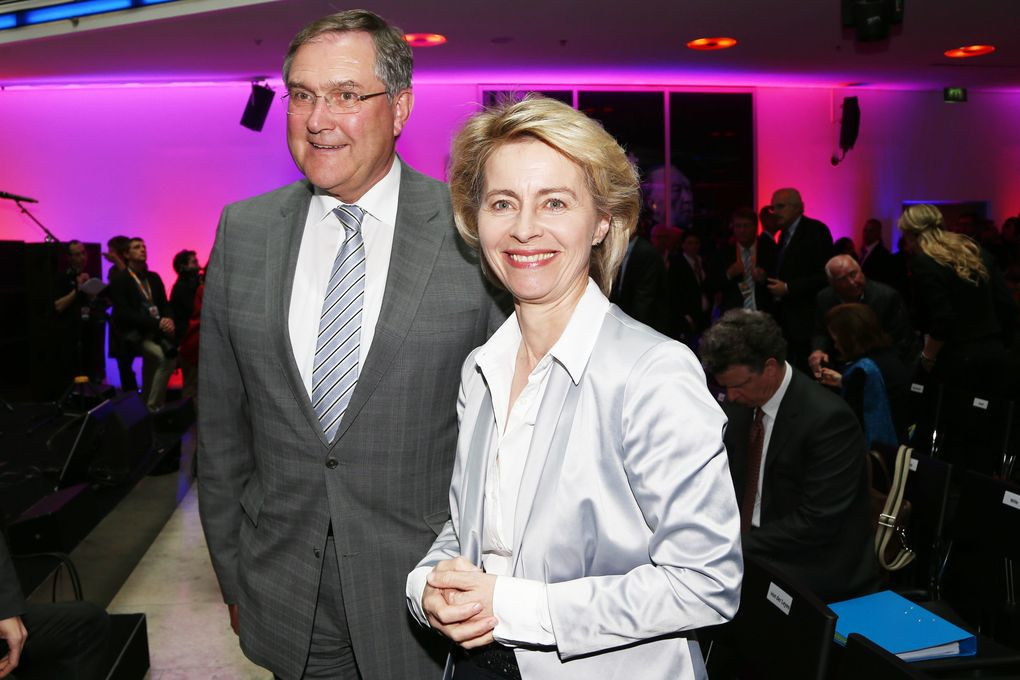 Franz-Josef Jung und Ursula von der Leyen (2013)