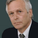 Portrait von Bernd Schmidbauer