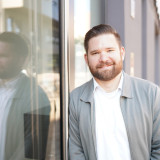 Portrait von Dennis Helmich
