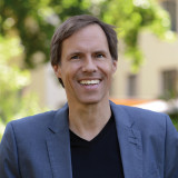 Portrait von Frank Diefenbach