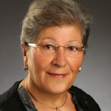 Gülay Öztoprak Portrait von Gülay Öztoprak