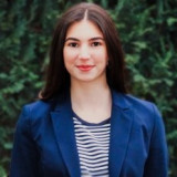 Portrait von Ayla Kara