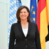 Portrait von Ilse Aigner