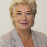 Portrait von Lena Strothmann