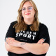 Lisa Pfitzmann Bild von Lisa Pfitzmann mit verschränkten Armen, lächelnd