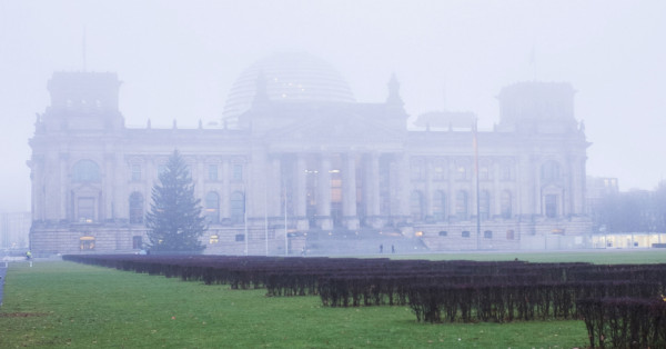 Bundestag im Nebel