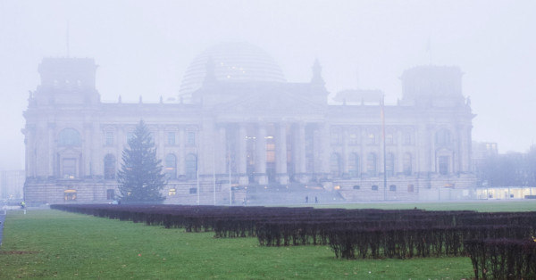 Bundestag im Nebel