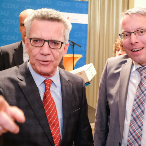 Bundesinnenminister Thomas de Maizière weiß, wo es lang geht ;-)