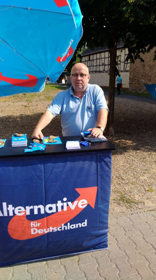 Jürgen Pohl AfD-Wahlkampfstand