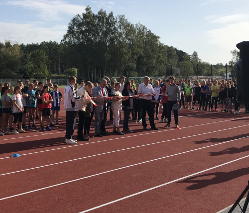 Einweihung und Übergabe Sportplatz für das LMG in Falkensee 