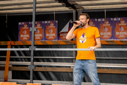 Bei einer der Bildungsdemos mit "Schule muss anders"