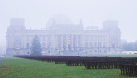 Bundestag im Nebel
