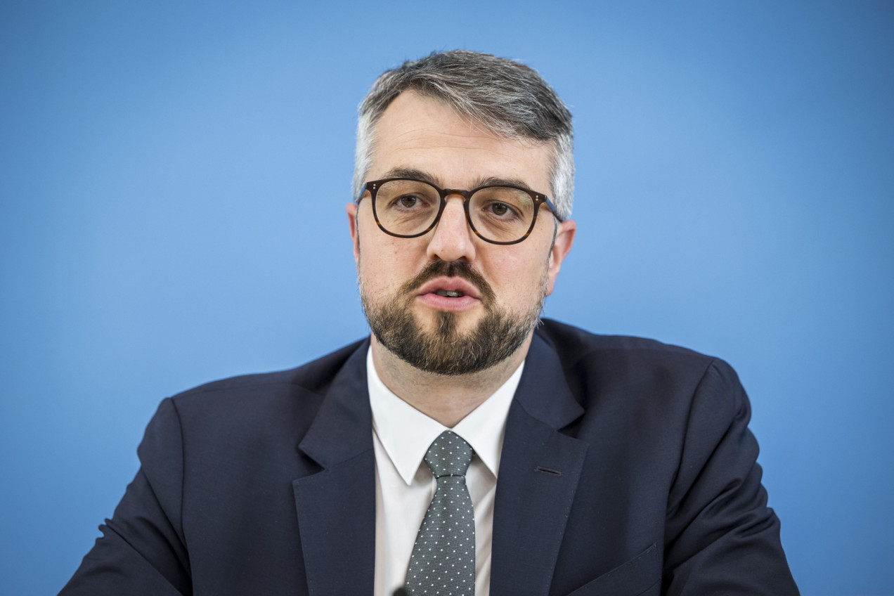 Wolf Reuter im Juli 2024 in der Bundespressekonferenz